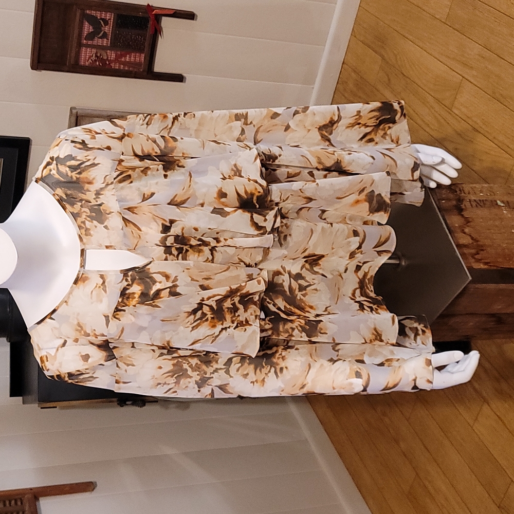Long Bell Sleeve Layered Ruffle Top w/Keyhole Collar XL Perfect!